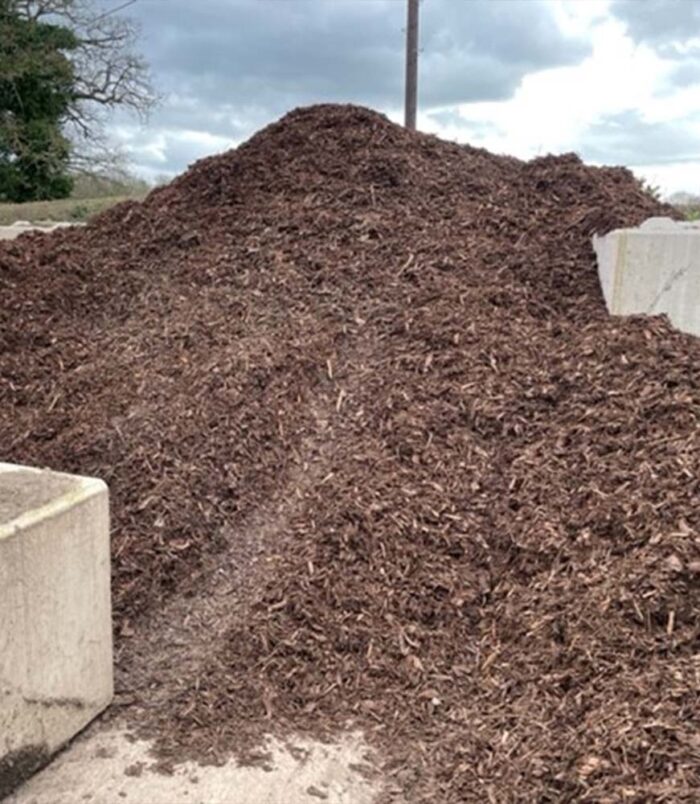 Turfworld_Ornamental-Bark_Loose-Tip-1.jpg